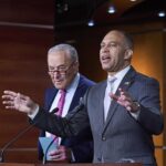 top democrat hakeem jeffries and chuck schumer